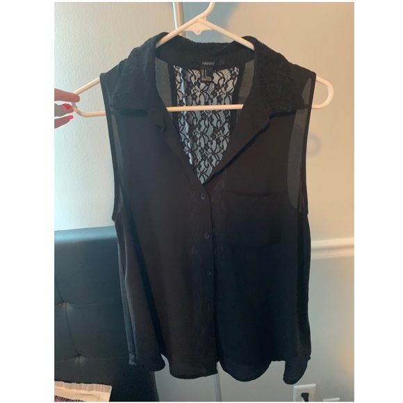 ⭐️ Black collared tank top with back details ⭐️ - Picture 2 of 5